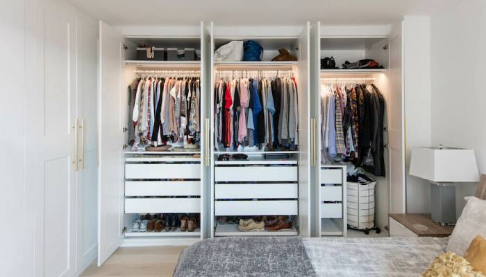 کمد لباس ریلی یا درب دار